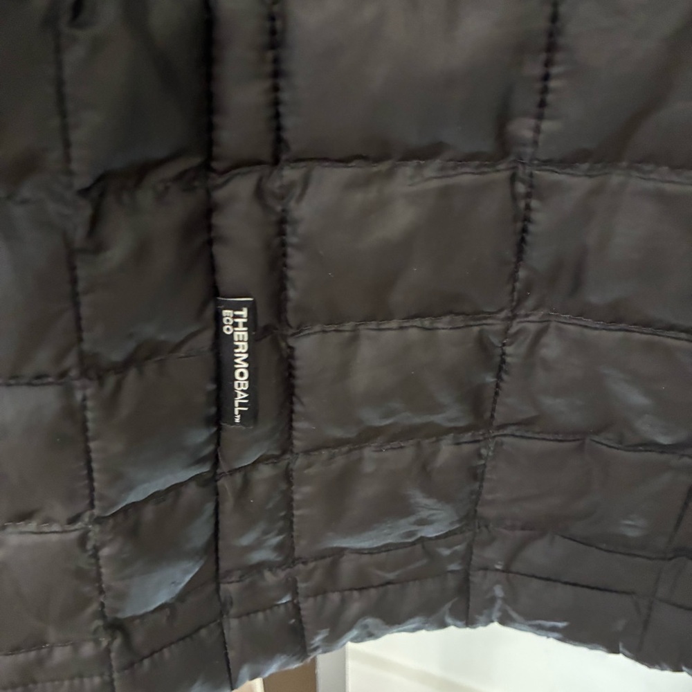 The North Face Black Quilted Jacket. Women’s size small. VGUC. Lightweight - Picture 8 of 16